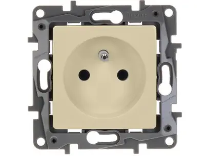 207737_ZASUVKA NILOE BEZOVA